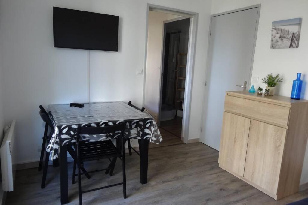 קאבורג Bel Appartement Proche Plage, Pour 4 Personnes מראה חיצוני תמונה